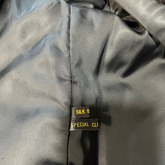 Black mink coat, size medium - Picture 7 of 7